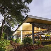 Albatross Bay Resort