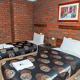 Golden Country Motel & Caravan Park