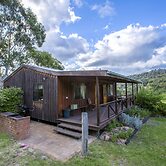 Wisteria Cottage and Cabins