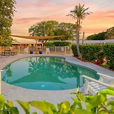 Riverland Motor Inn & River's Restaurant