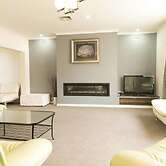 Hawthorn Holiday House