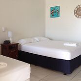 The Pearly Shell Motel