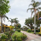 Lazy Acre Log Cabins