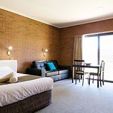 Ashleigh Court Motor Inn