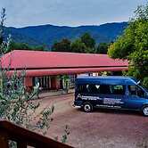 Harrietville Snowline Hotel