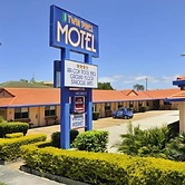 Yamba Twin Pines Motel