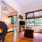 Lillypilly's Cottages & Day Spa