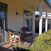 Clive Colonial Cottages