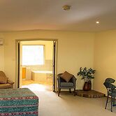 Pinnacle Holiday Lodge