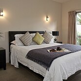 B&B @ the Redwoods