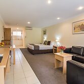 Emu Point Motel & Apartments