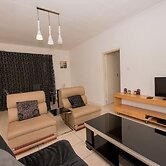 Spendwise Lodge and Apartments