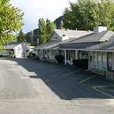 Trail Motel & RV Park