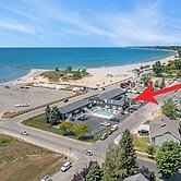 Snyder's Shoreline Inn