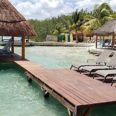 Bacalar Lagoon Resort