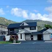 Cannonvale Reef Gateway Hotel