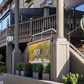 Crest on Barkly Serviced Apartments