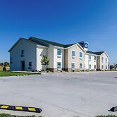 Cobblestone Inn & Suites - Cambridge