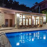 Petronikolis Traditional House