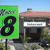 Motel 8