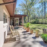 2 Mi to Rainbow River: Home in Dunnellon