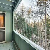 Inviting Bartlett Condo: 1 Mi to Attitash Mountain