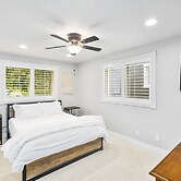 Idyllic Lakeside Getaway - Hidden Gem