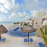 Oceanfront white sand beach condo