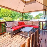 Pet-friendly Waterloo Abode w/ Deck!
