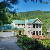 Charming Thornton Escape w/ Sauna + Gazebo!
