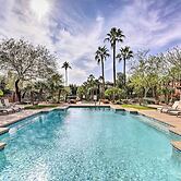 Walk to Papago Park: Central Phoenix Condo