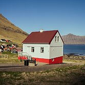 Lovely 4-Br House | Sea View | Nature