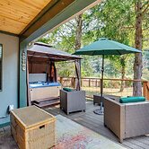 Historic Mapleton Cottage w/ River Views & Hot Tub