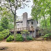 Wintergreen Resort Home w/ Deck, 1 Mi to Skiing!