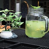 SPT Clarks Inn Suite Mandi