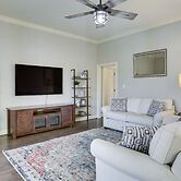 Canalfront Baton Rouge Home w/ Patio: 6 Mi to Lsu!