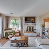 Chic Columbia City Vacation Rental w/ Kayaks!