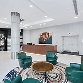 Luxury Apt with Rooftop Pentagon City