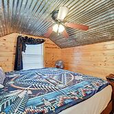 Fort Towson Cabin < 1 Block to Raymond Gary Lake