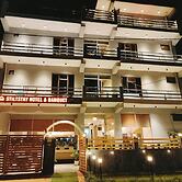 Pinaki Hotels & Resorts