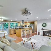 Lake Oswego Home w/ Covered Patio: Near Portland!