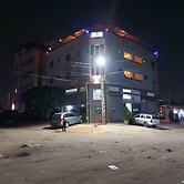 Royal Blue Guest House & Bar