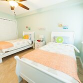 Gorgeous Ocean Views! Welcome to Bella Breeze! BeachFront 2BR 2BA