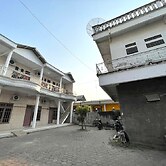 OYO Life 93083 Nova Jaya 3 Homestay Syariah