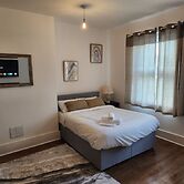 Immaculate 1-bedroom in Greenhithe