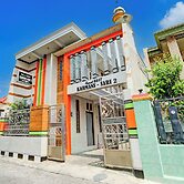 SPOT ON 93149 Karman's Sari 1 Homestay Syariah