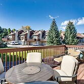 Cozy Colorado Retreat w/ Deck, Grill & Pool Access