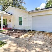 Inviting Ocklawaha Home w/ Porch: Ideal Location!