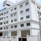 Fabhotel Prime Hampshire Plaza