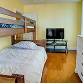 Inviting Connellsville Getaway w/ Deck!